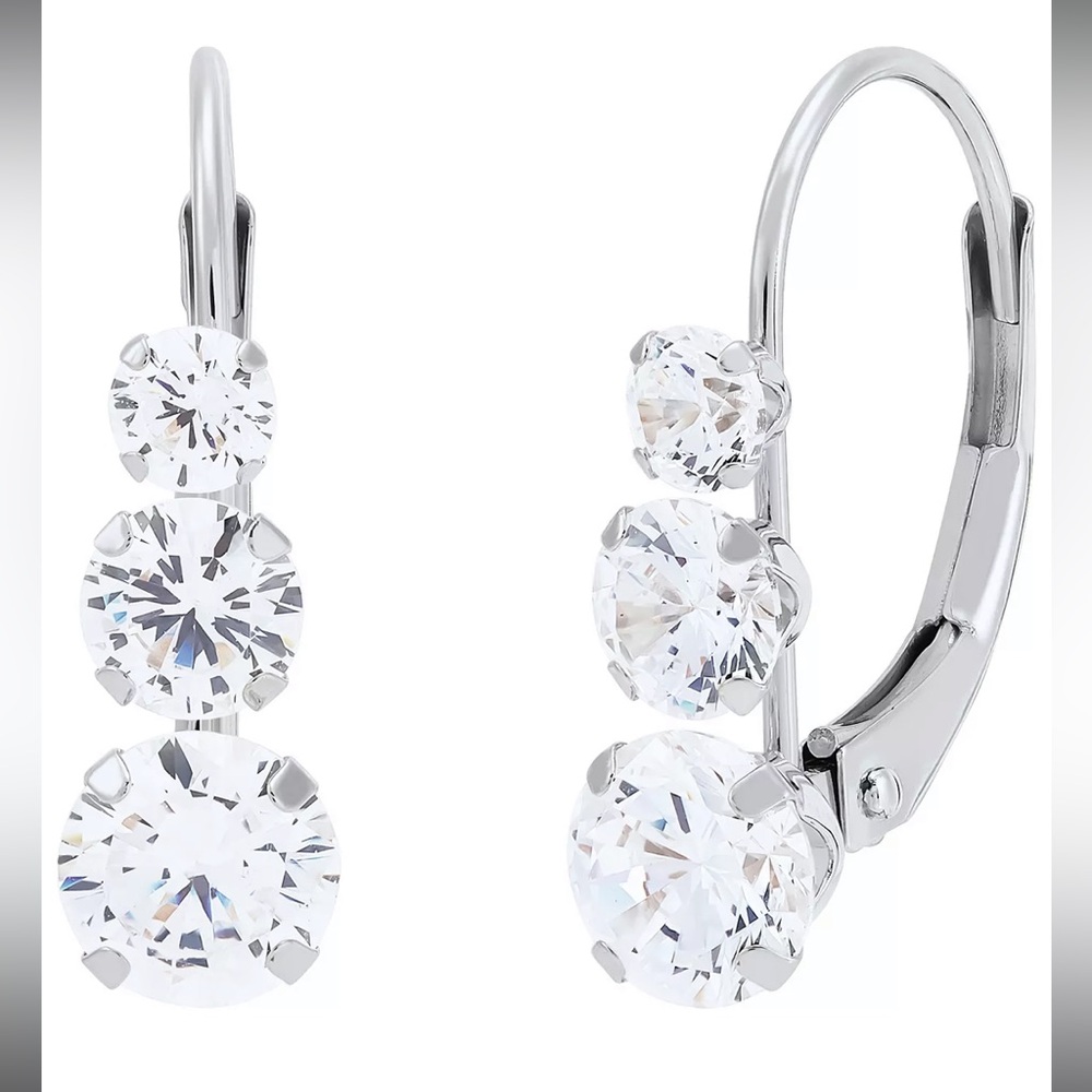 Brand NIB Macy's White Cubic Zirconia Graduated Drop Earrings in 14k White Gold